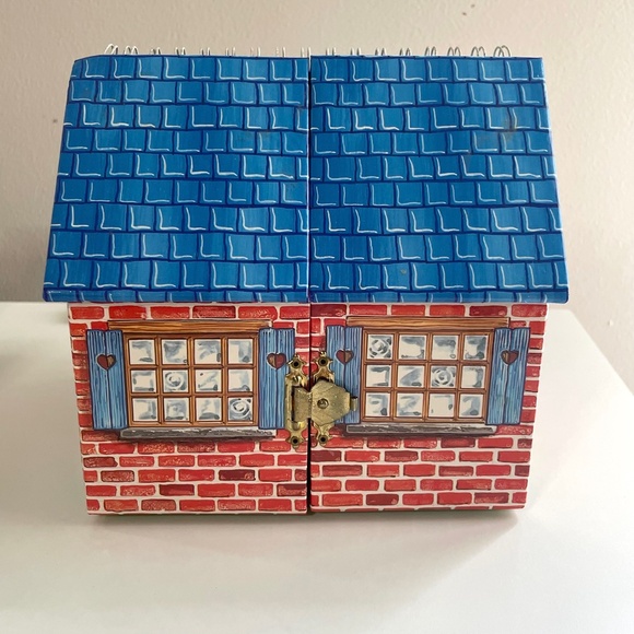 Portico The Three Little Pigs, Stories to Read and Play by Fairy Tale World 1997 - Picture 5 of 16